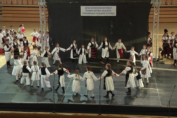 U Senti je održan 13. Dečji folklorni festival