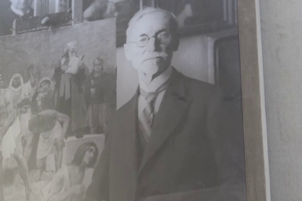 Tajni život Uroša Predića u Orlovatu